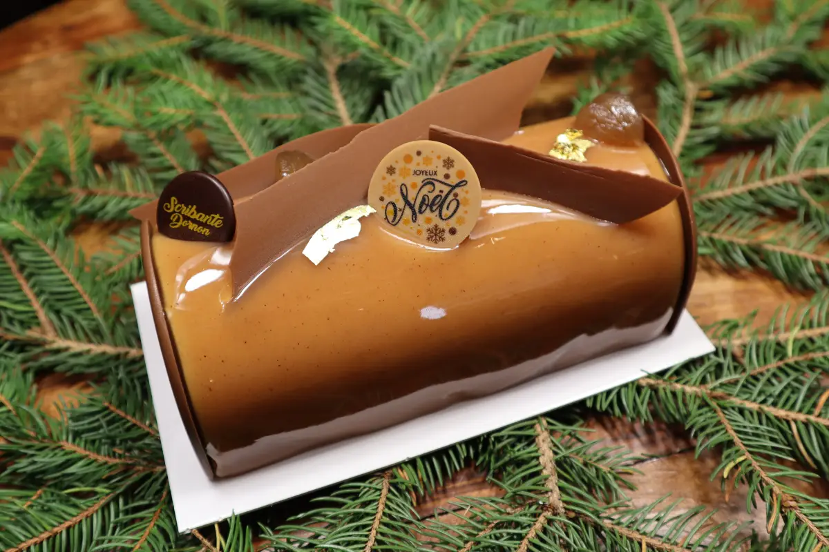 Bûche de Noël marron à Bourgoin-Jallieu